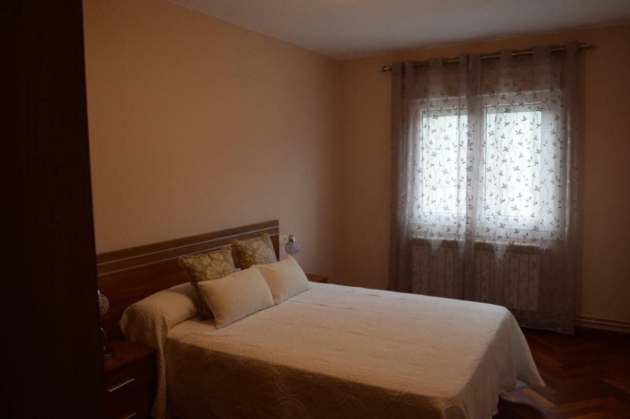 Ferienwohnung Piso Da Empegada Arzúa Exterior foto