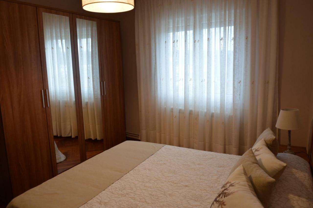 Ferienwohnung Piso Da Empegada Arzúa Exterior foto