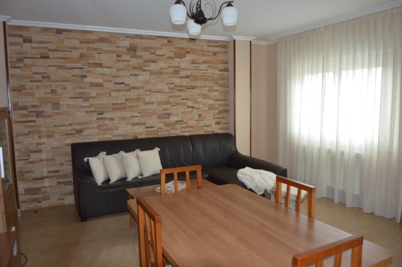 Ferienwohnung Piso Da Empegada Arzúa Exterior foto