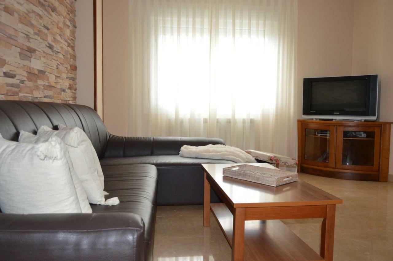 Ferienwohnung Piso Da Empegada Arzúa Exterior foto